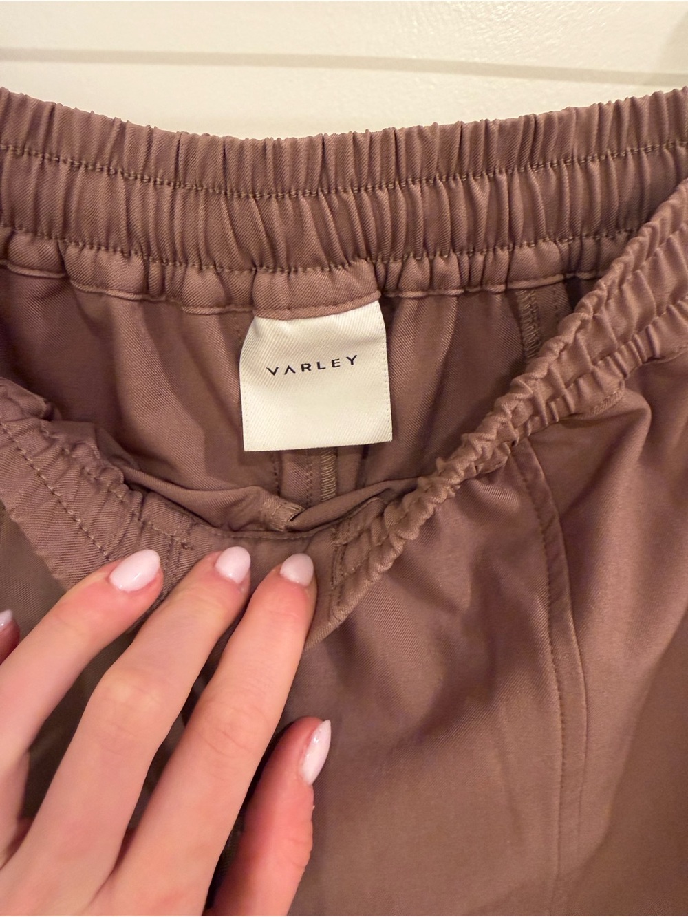 Never Worn Varley Brown Drawstring Shorts XXS - Picture 3 of 4